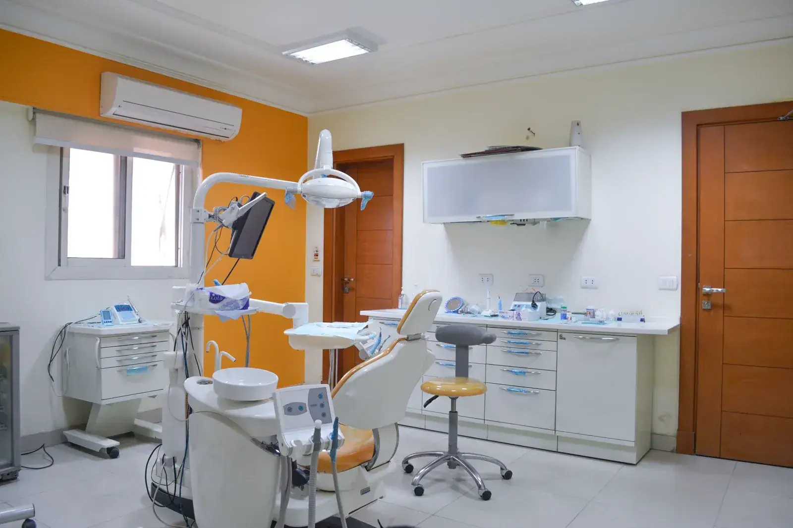 غرفة العلاج في فرع الجيزة (شارع فيصل) بمركز ابو المكارم لطب الاسنان